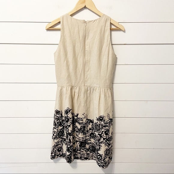 LOFT | Linen Blend Floral Fit and Flare Dress Size 6 - Picture 2 of 10